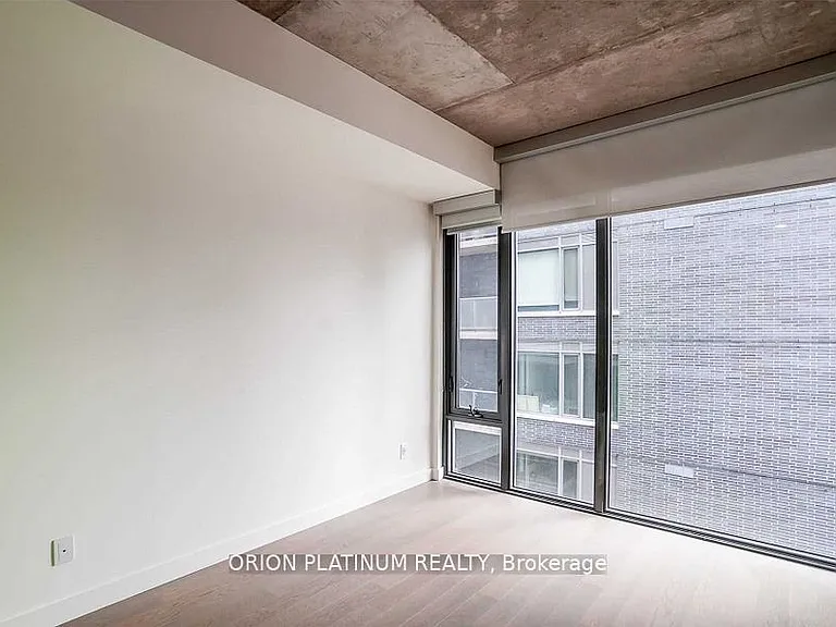 111 Bathurst St #1102 — Photo 8