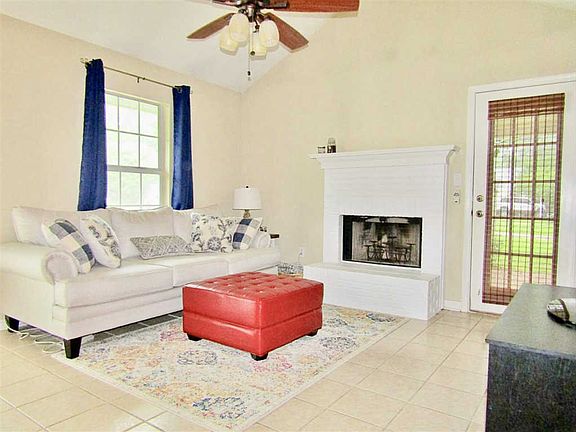 4th image of 114 Haley Creek Dr