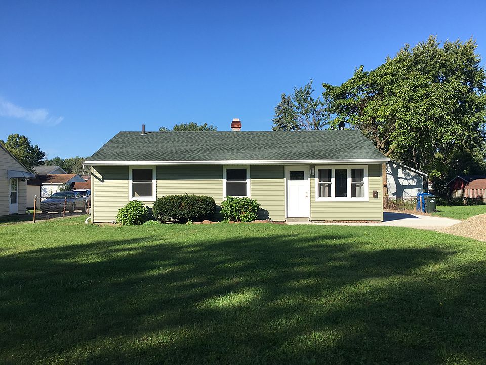1st image of 912 East Dr