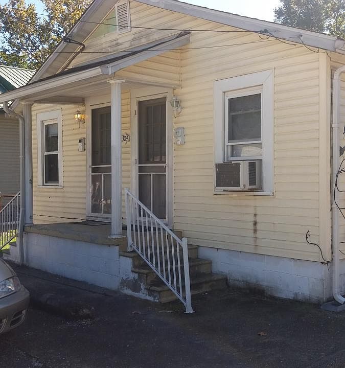 1st image of 304 68th St SE #B
