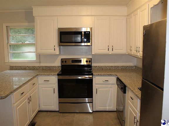 5th image of 407 Newport Dr