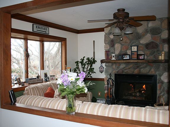 Cozy 14,000 BTU Free Heat