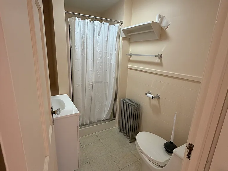 21 College St #3 — Photo 7