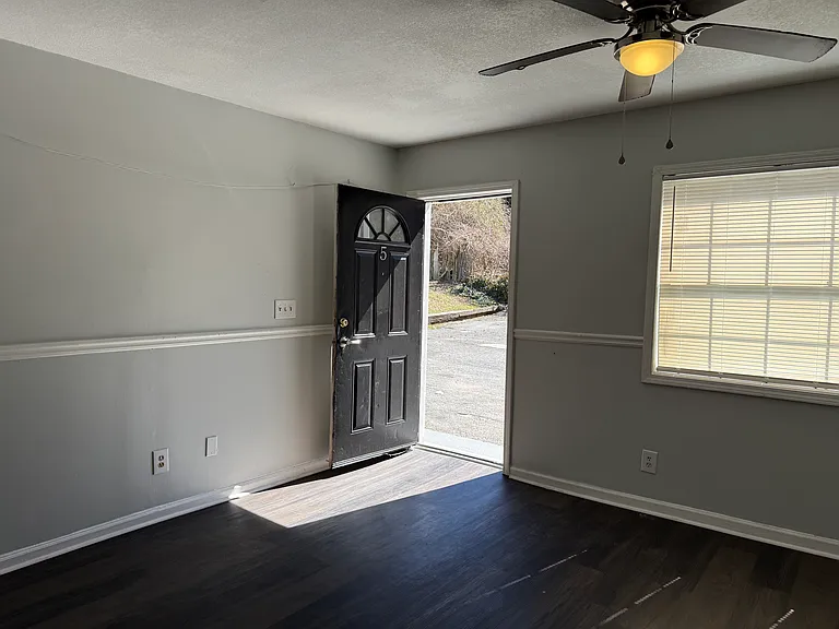 2050 Joseph E Boone Blvd NW #6 — Photo 4
