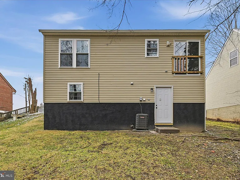 6915 Adel St — Photo 30