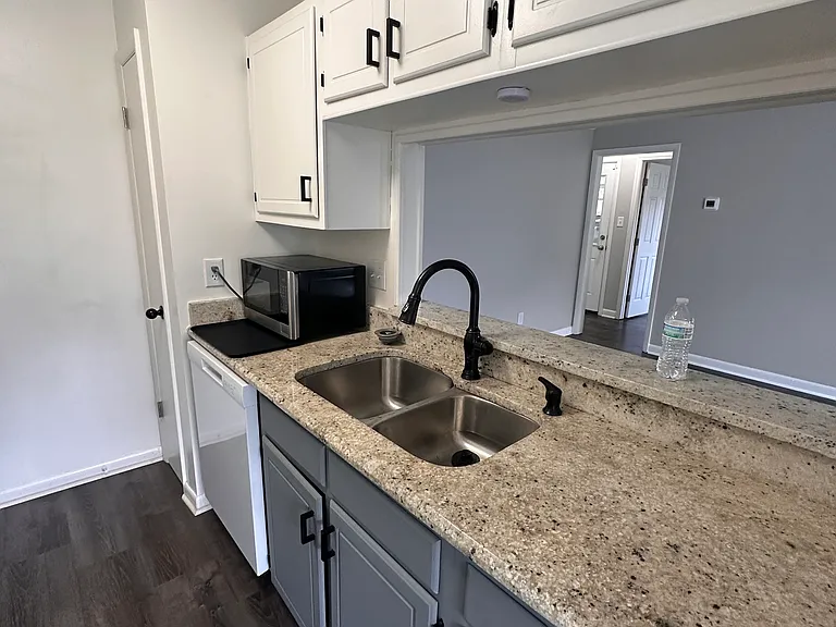 115 Deerfield Dr — Photo 5