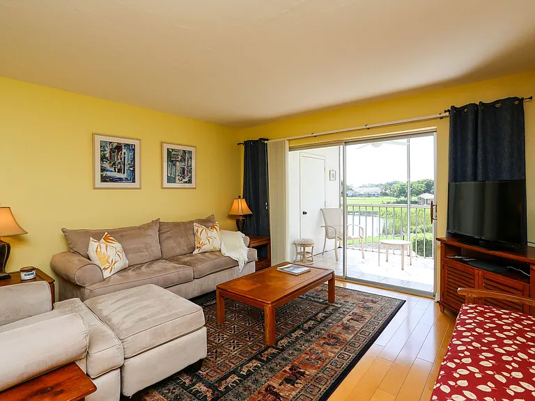 1075 Foxfire Ln #207 — Photo 9