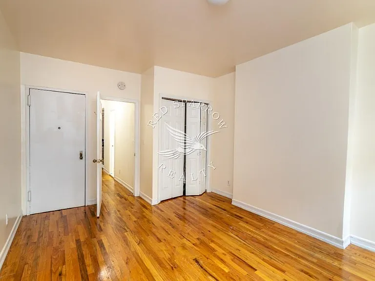 420 E 83rd St #2W — Photo 3