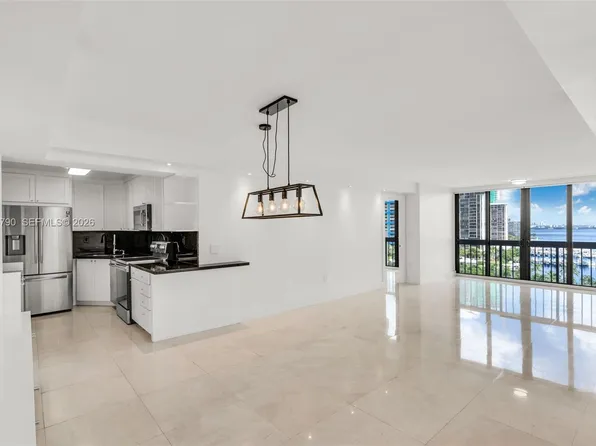 2333 Brickell Ave APT 1007, Miami, FL 33129