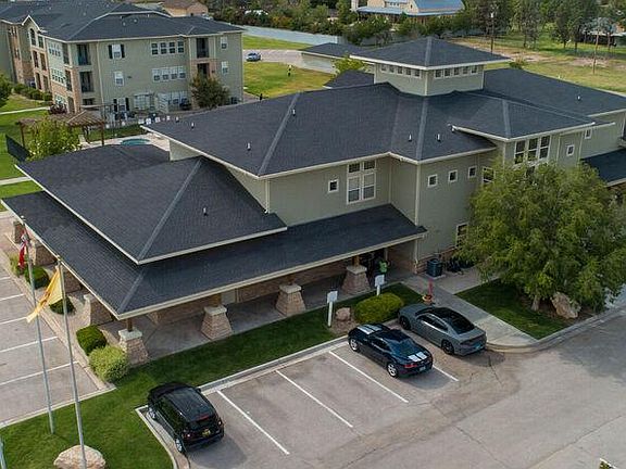 5th image of 3901 N Central Dr #1B-2Ba-890Sqft