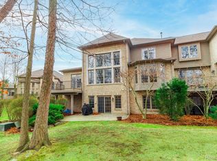 6458 Enclave Dr, Clarkston, MI 48348