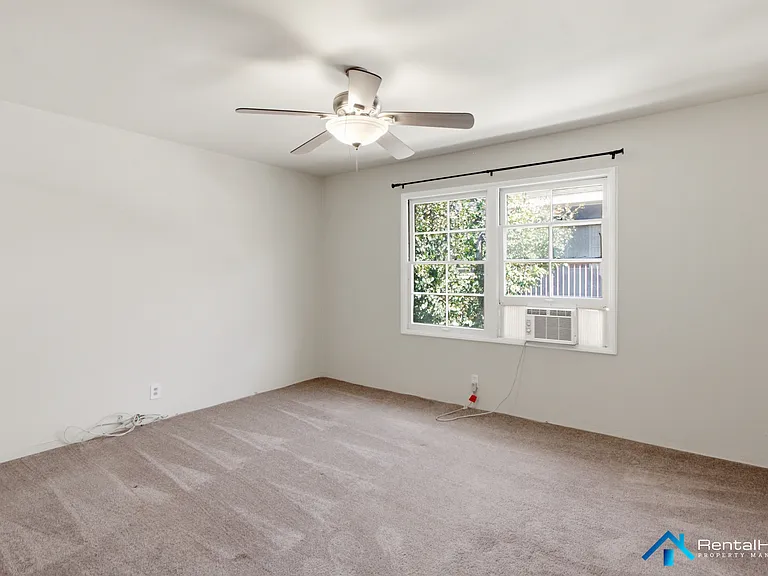 449 N Euclid Ave #H — Photo 15
