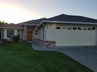 594 Francesco Pl, Fortuna, CA 95540