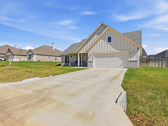 4th image of 4004 Gallivant Dr