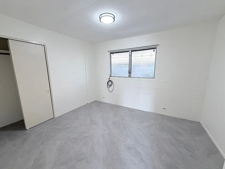 2210 N School St — Photo 13