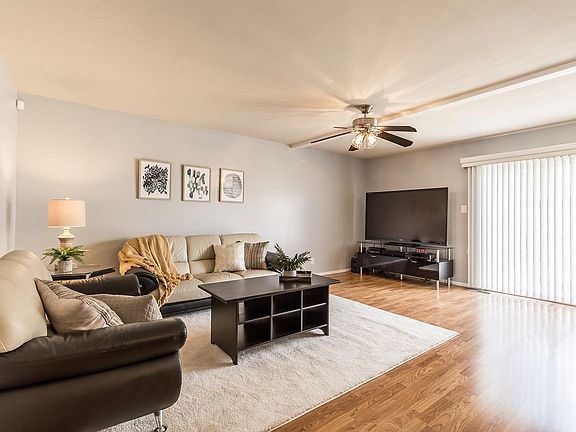 2nd image of 3667 Georgetown Ct