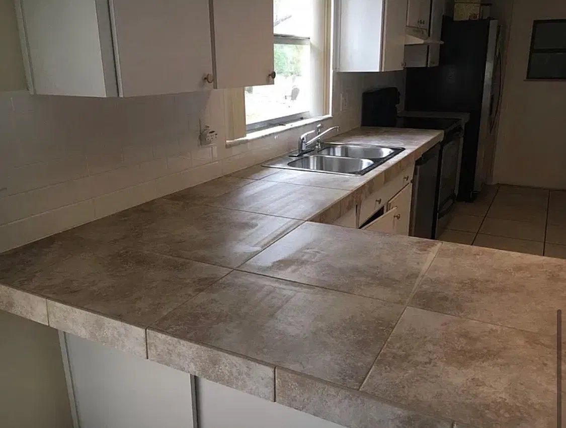 4 bed, 1760 sqft, $2,500 — Photo 2