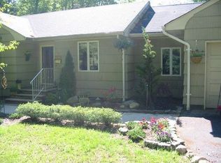 330 Cedar Hill Ave, Wyckoff, NJ 07481