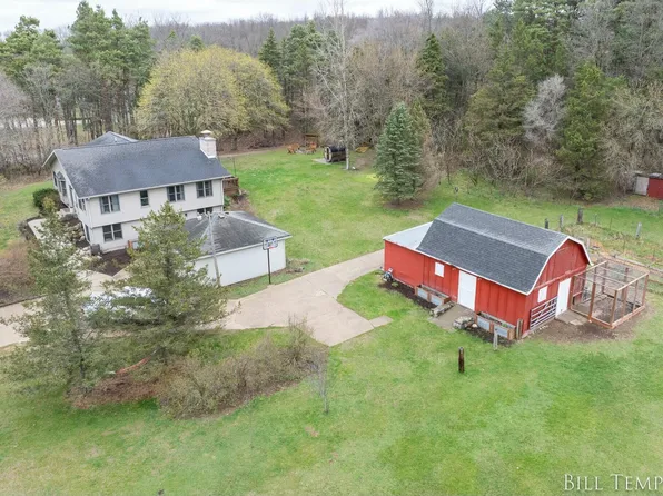 8054 Myers Lake Ave NE, Rockford, MI 49341