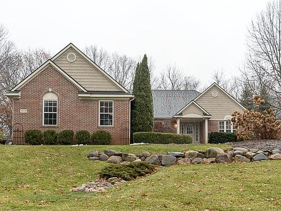 3rd image of 13615 E Quail Hollow Ct