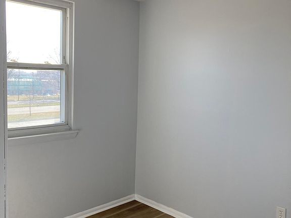 3rd image of 9770 E Roosevelt Blvd #2F