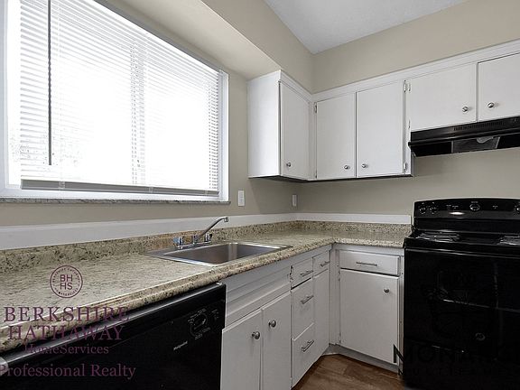 3rd image of 2393 Belcher Dr #2393