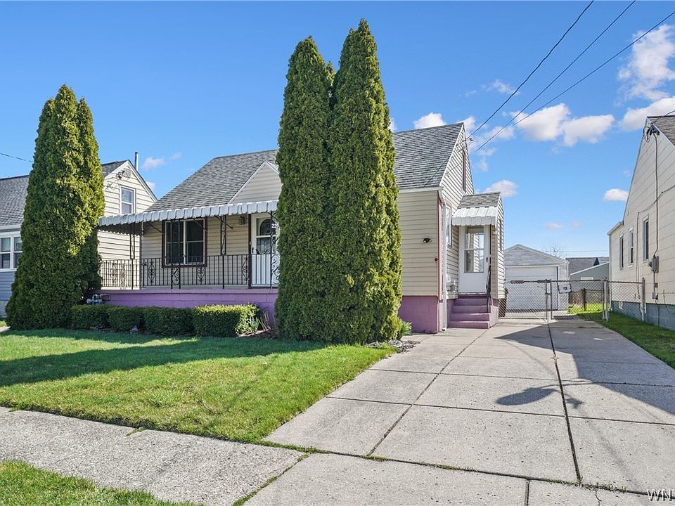 1st image of 239 Curtiss St