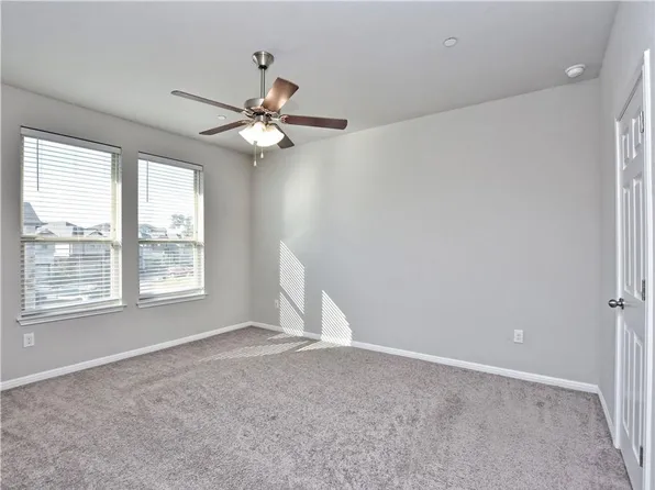 3240 E Whitestone Blvd, Cedar Park, TX