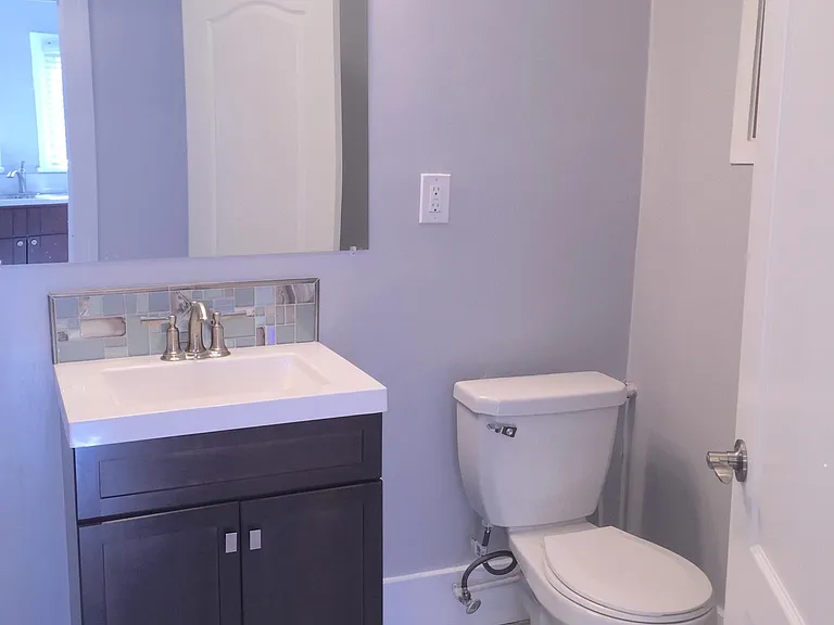 4259 Rosewood Ave — Photo 3
