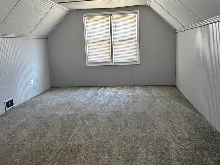 20451 Wexford St — Photo 11