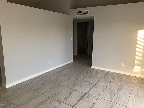 4th image of 6902 W Crittenden Ln