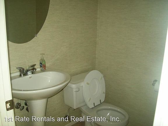 5th image of 16831 Fox Trot Ln