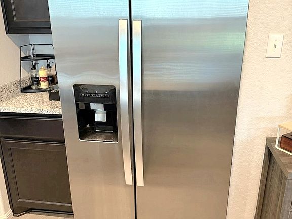 4th image of 321 Youngblood Ln