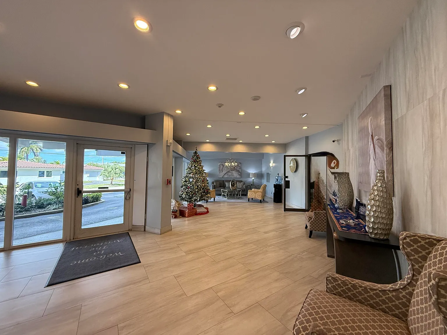 1 bed, 1.5 bath, 945 sqft, $2,300 — Photo 2