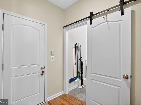 5th image of 1709 Hudgins Farm Cir
