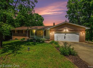 3415 Sherwood Rd, Ortonville, MI 48462