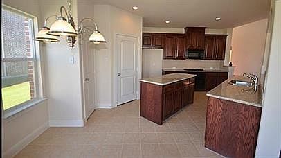 5th image of 2525 Cotillion Dr