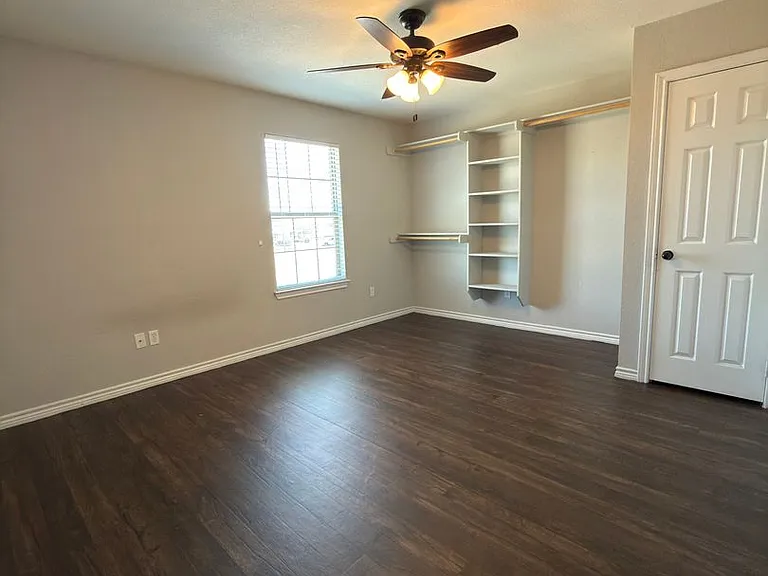 Lacy Loft — Photo 23