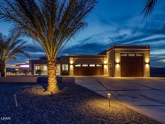 3rd image of 3305 Crestwind Dr