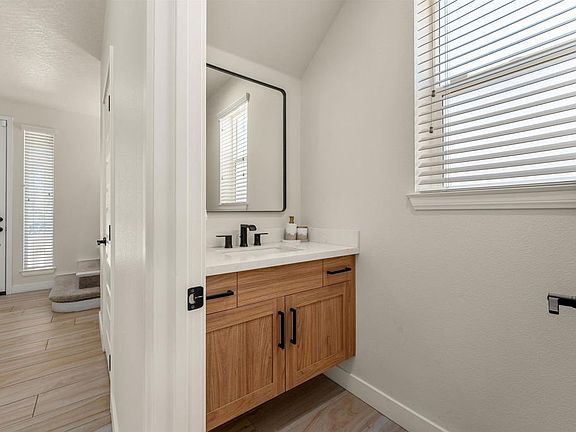 5th image of 14277 Glenview Ct