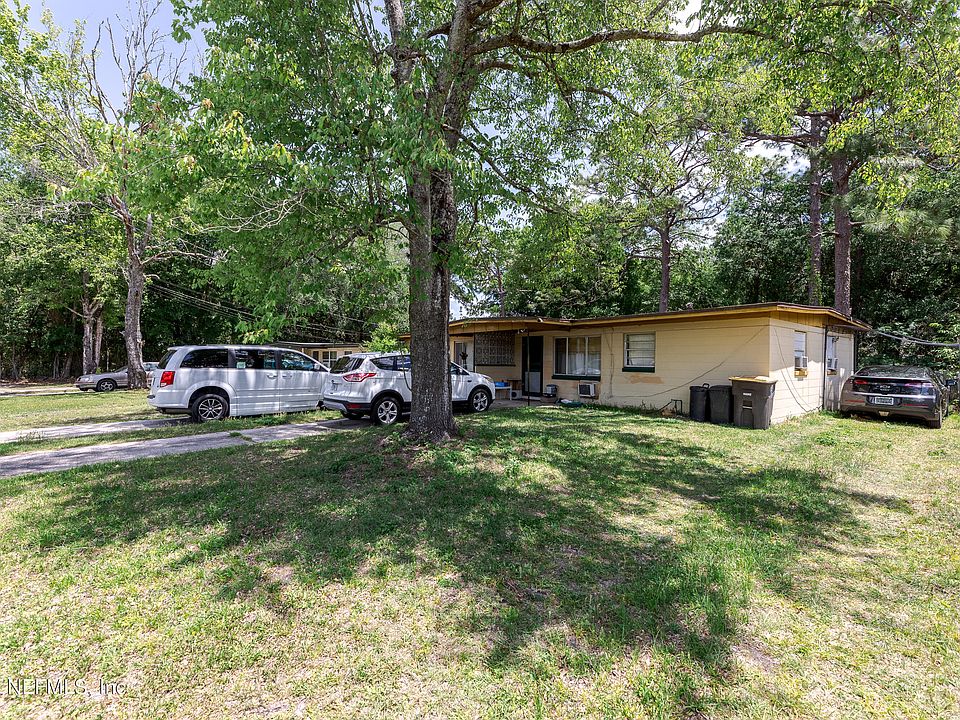 2nd image of 1829-1831 DOYON Court