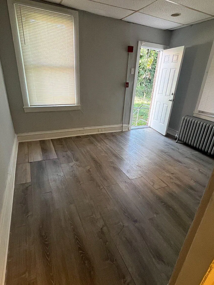 1 bed, 1.0 bath, 800 sqft, $1,050 — Photo 3