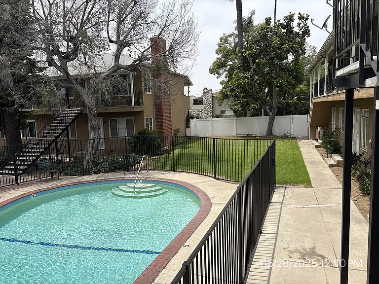 1112 S Atlantic Blvd #J — Photo 8