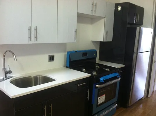 Rented by Premier Metro Realty Corp | media 41