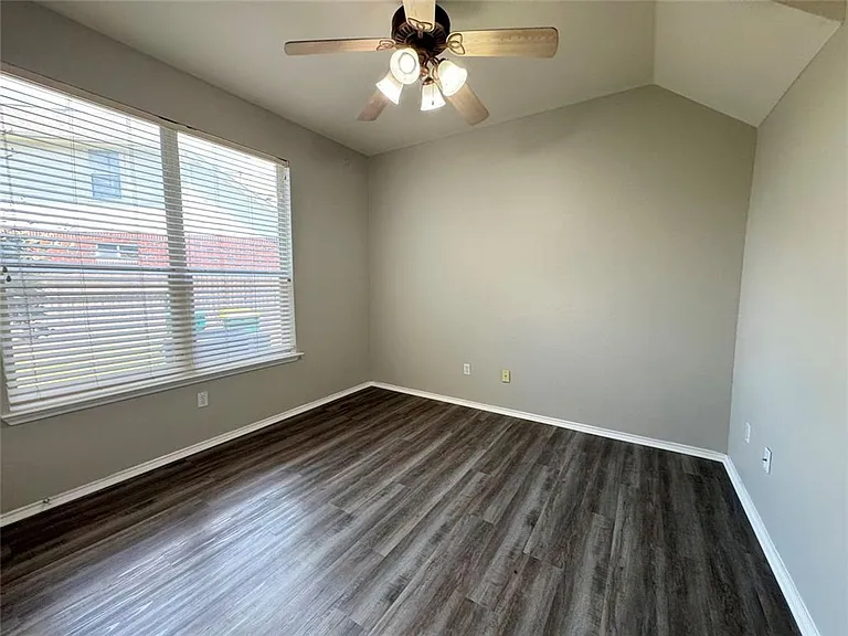 2311 Portwood Bend Cv — Photo 17