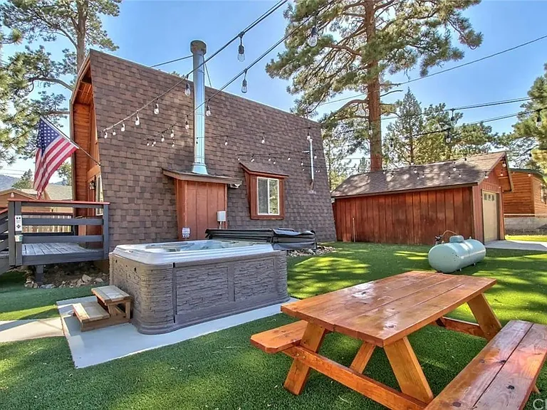 580 San Bernardino Ave — Photo 9
