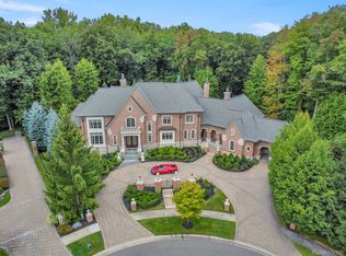 48050 Ravello Ct, Northville, MI 48167