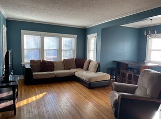 818 S 37th Ave APT 9, Omaha, NE 68105