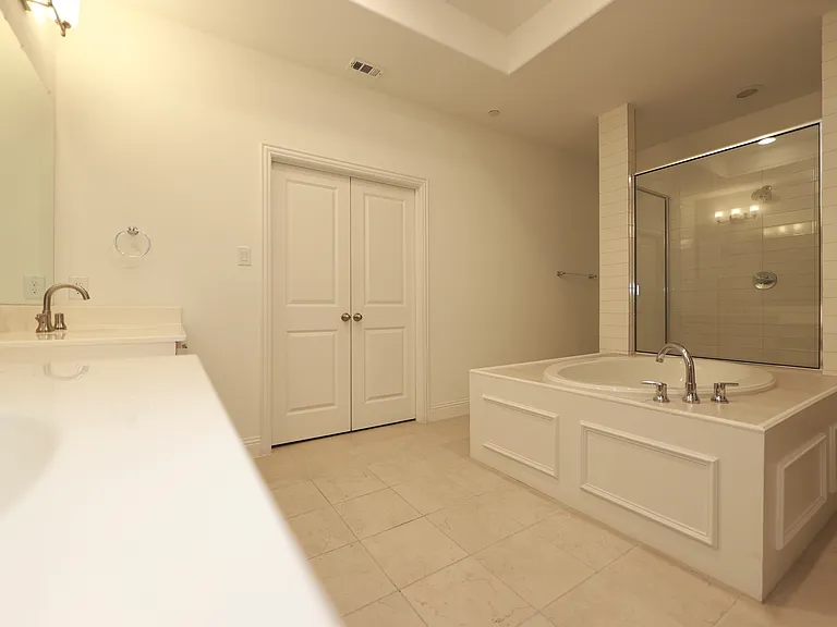 124 Canonbury Dr — Photo 18