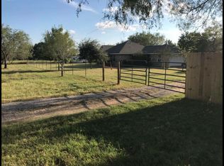 15645 Cassiano Rd, Elmendorf, TX 78112